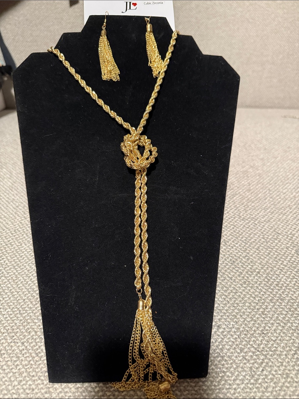 5/$25 tie tassel Necklace New
